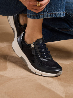 Baskets cuir et textile