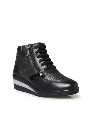 Boots zippées et lacées doublées suédine