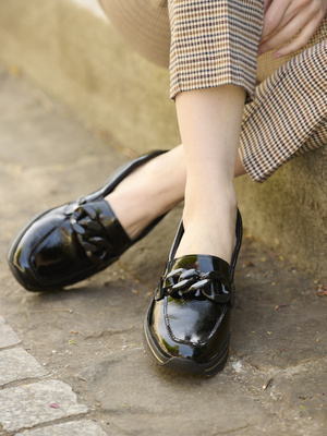 Mocassins cuir large chaînette fantaisie