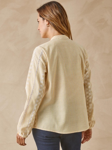 Blouse tissu fantaisie avec broderie
