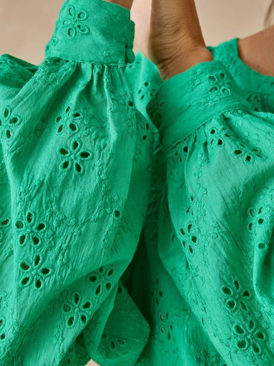 Blouse en broderie anglaise