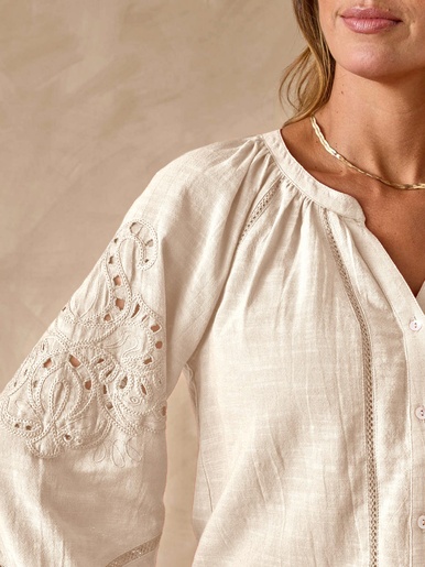 Blouse manches brodées
