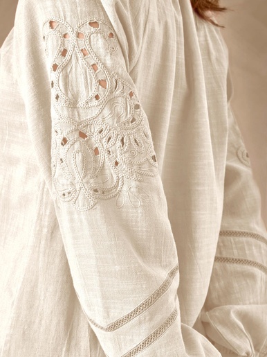 Blouse manches brodées