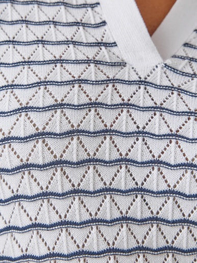 Pull maille fantaisie et jeux de rayures