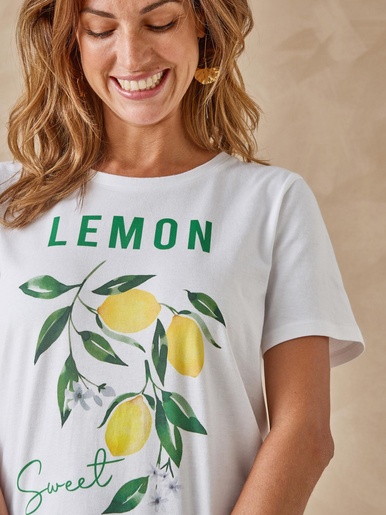 Tee-shirt motif placé