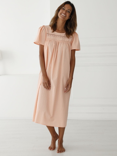 Chemise de nuit évasée en plumetis