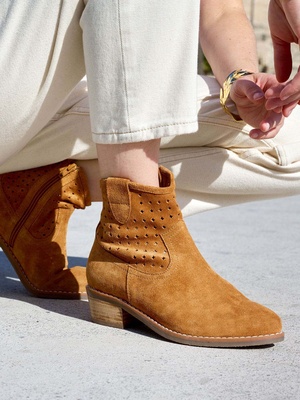 Boots ajourées cuir velours