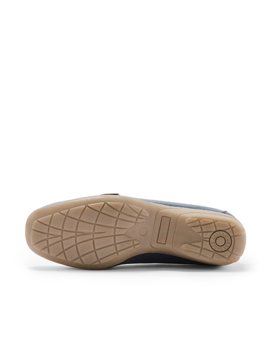 Mocassins à pompons