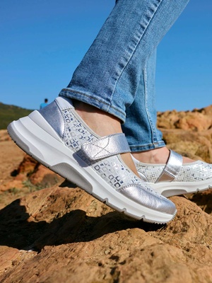 Babies à scratch semelle amovible