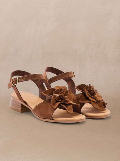 Sandales cuir avec fleur fantaisie