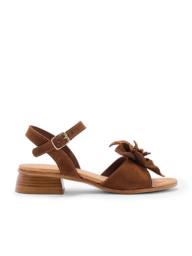 Sandales cuir avec fleur fantaisie