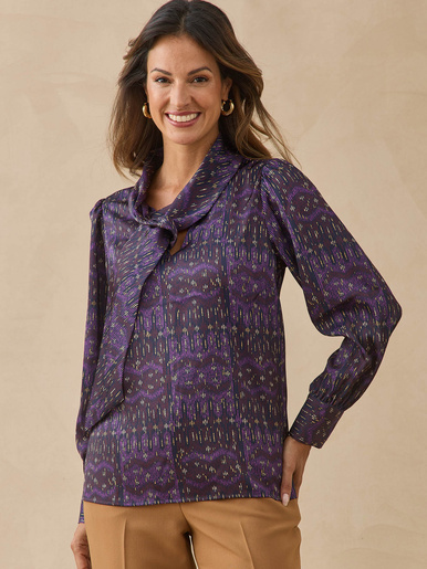 Blouse en satin avec lavallière