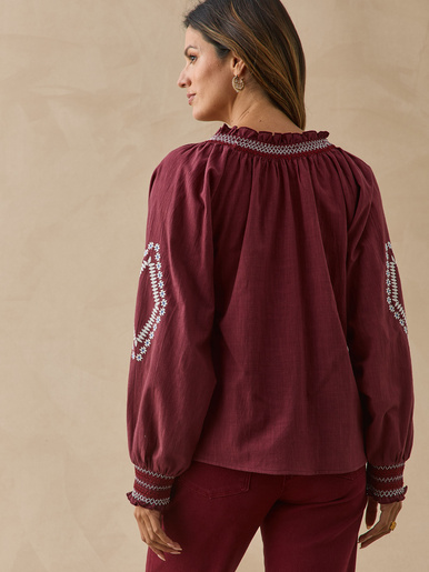 Blouse brodée