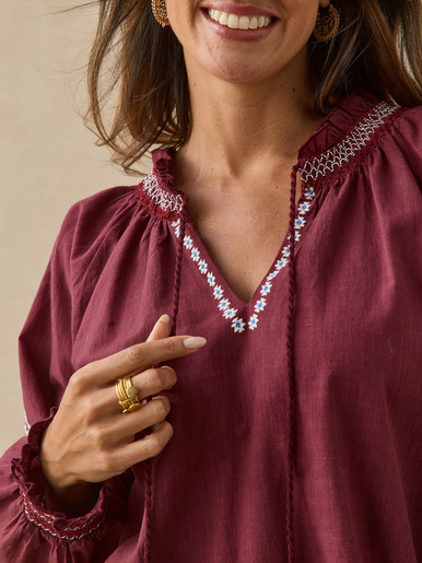 Blouse brodée