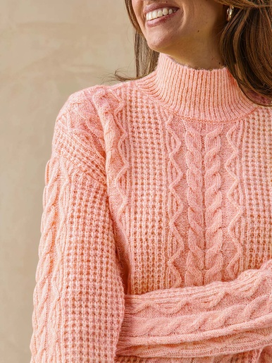 Pull col montant en maille fantaisie