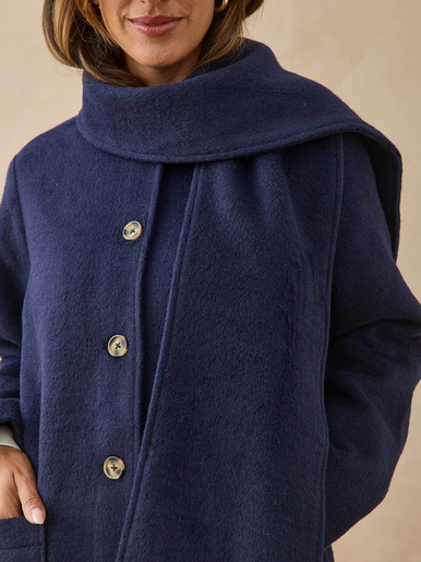Manteau long avec écharpe amovible