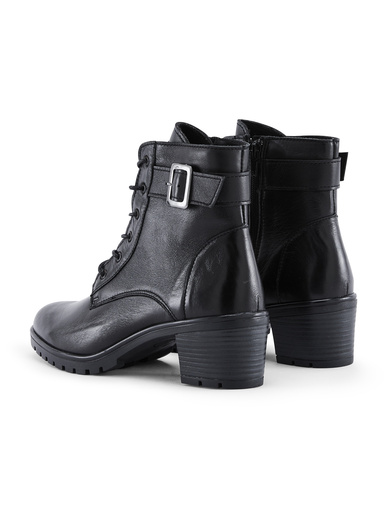 Boots cuir doublées suédine