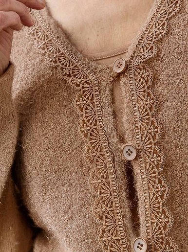 Gilet avec galon dentelle