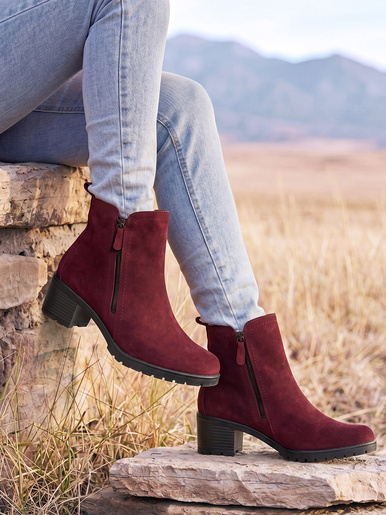 Boots cuir velours très larges