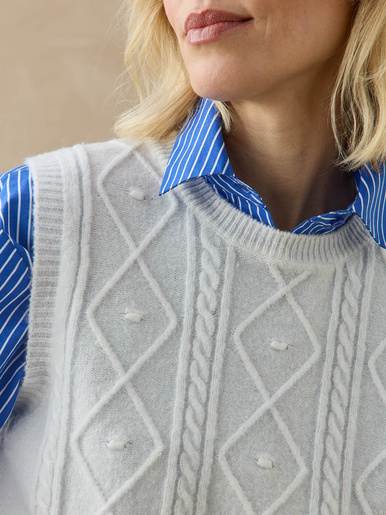 Tricot sans manches à torsades