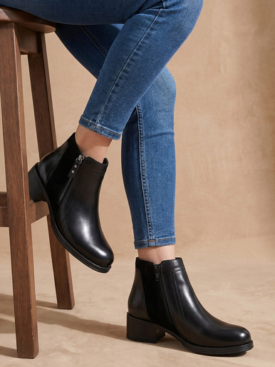 Boots double zip
