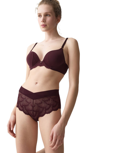 Shorty Love in Lace
